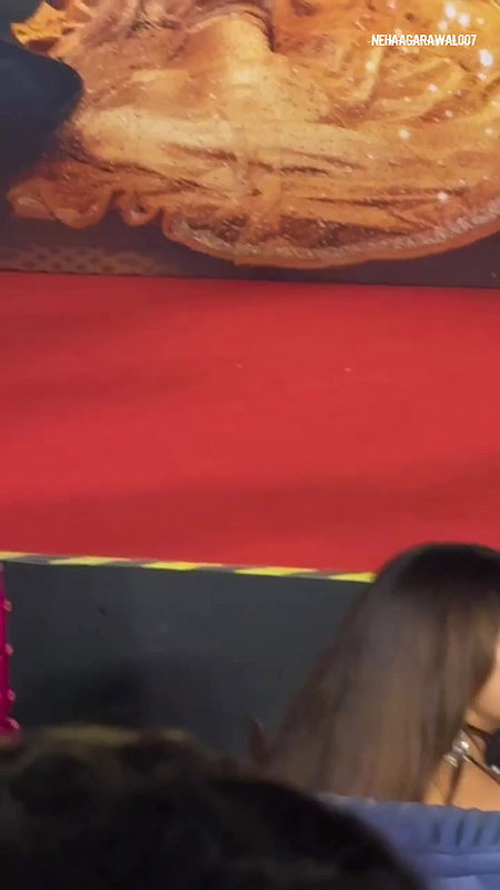 STUNNING TEMPTRESS JHANVI KAPOOR IRRESISTIBLE CUMWORTHY SEXY EXPOSE IN DESI LOOK HQ2