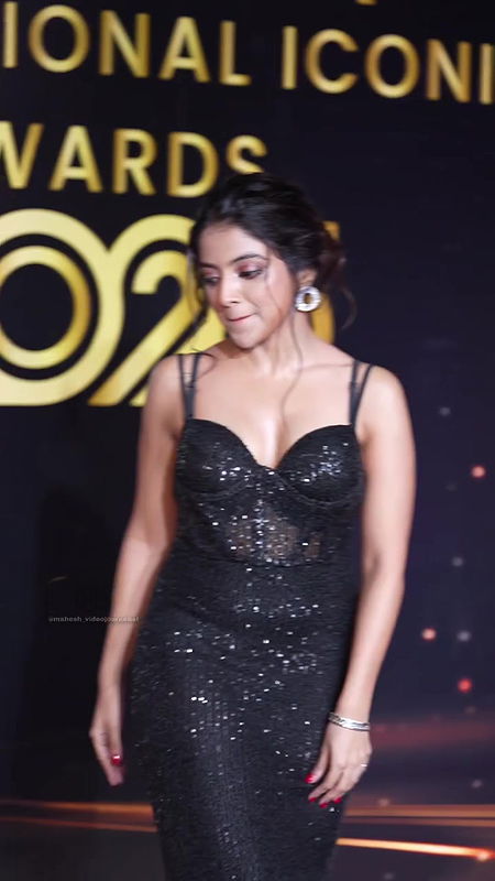 KHUSHI DUBEY GLAM AMPLE CLEAVAGE MOUTHWATERING TEASE AT EVENT2