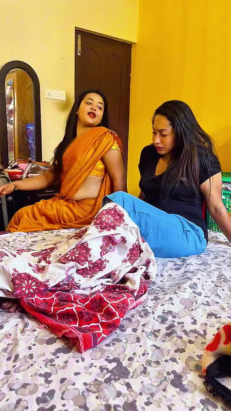lesbian malayali girl sexy navel in orange saree2