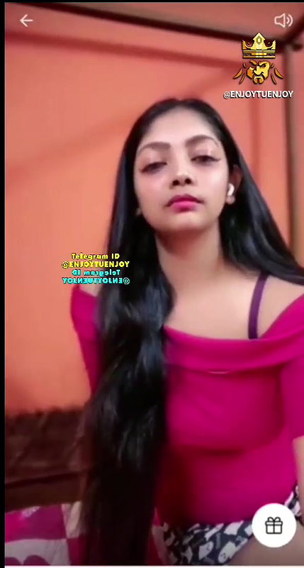 Hot Girl Mineral aka Manisha Live Tango Show 121 With Face2