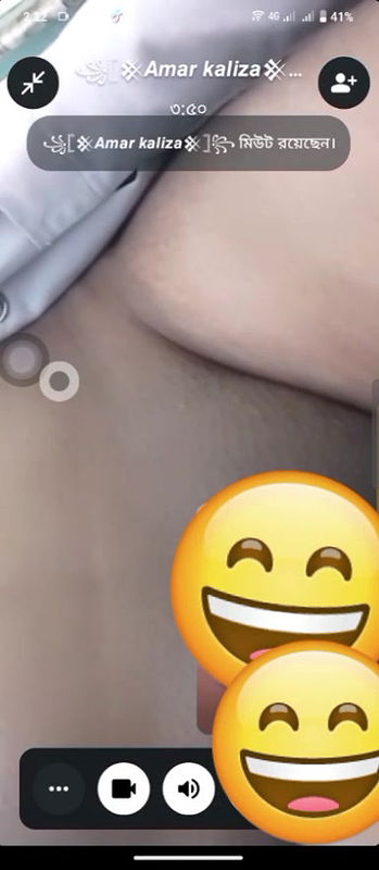 Beautiful Hijabi Nurse Showing Shaved Pussy Big Boobs To Lover On Vc2