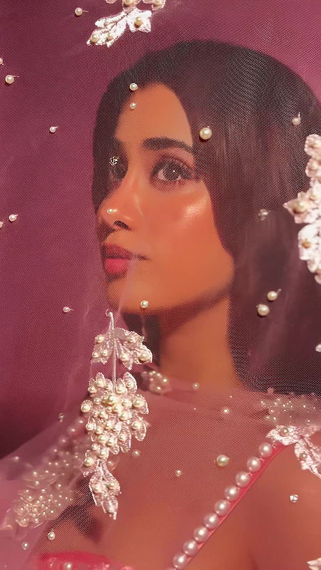 JHANVI MESMERIZING LUSTY DIVA BTS SHOOT GF MATERIAL IN DESI ATTIRE HQ VIDEO