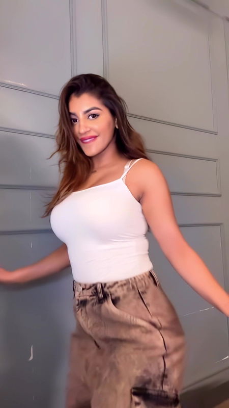 YASHIKA ANAND EXOTIC MASSIVE MELONS PACKED IN TIGHT TEE CURVES TEASE HQ VIDEO