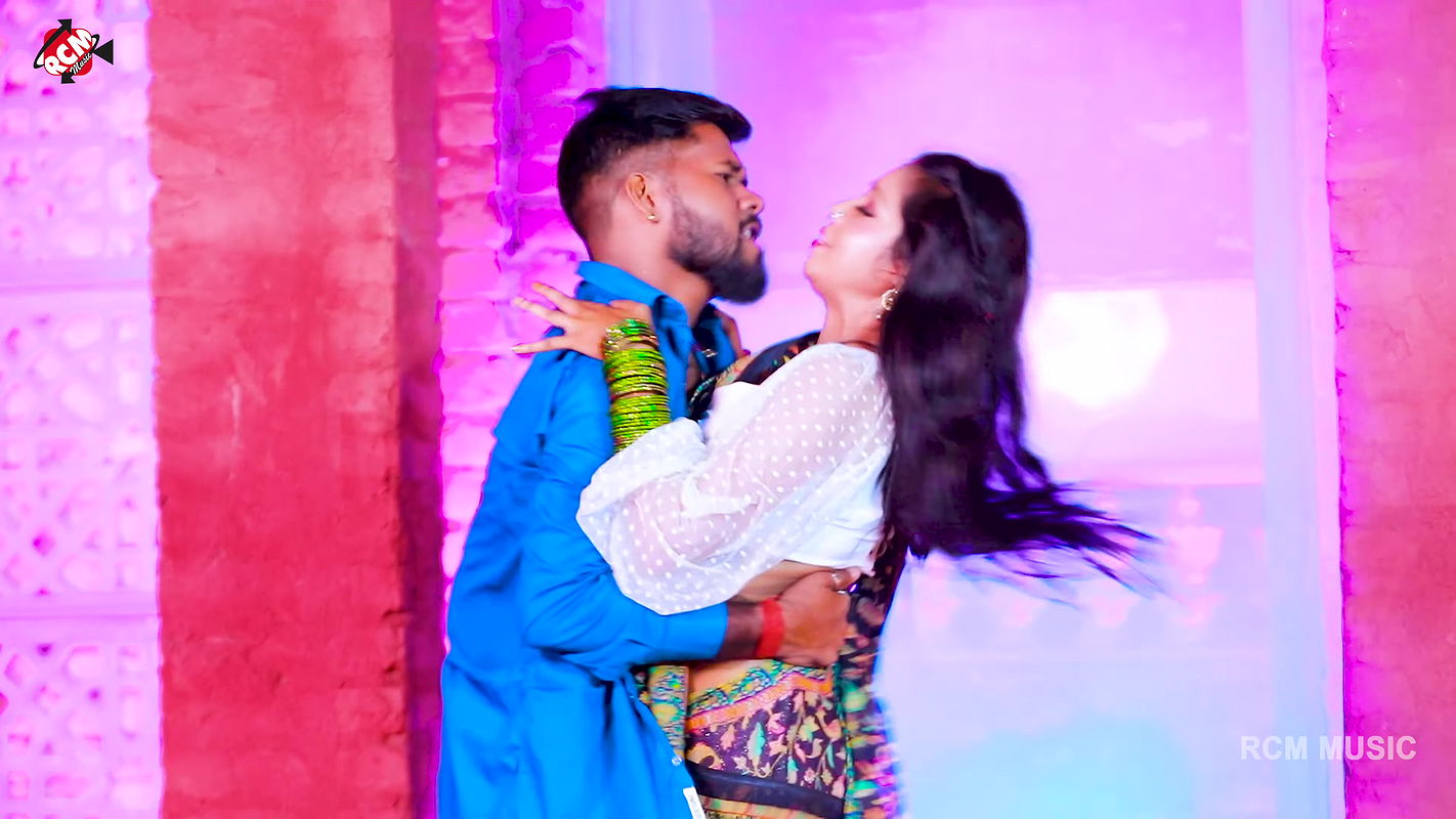 Madhu Rai boobs kissed & pressed with face, sexy cleavage, navel & armpit show