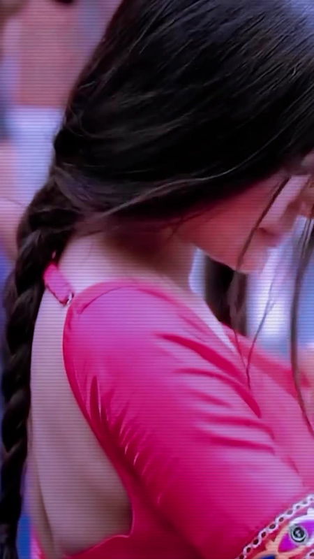 POONAM PANDEY SENSUOUS DIVA BACKLESS BLOUSE IN SAREE