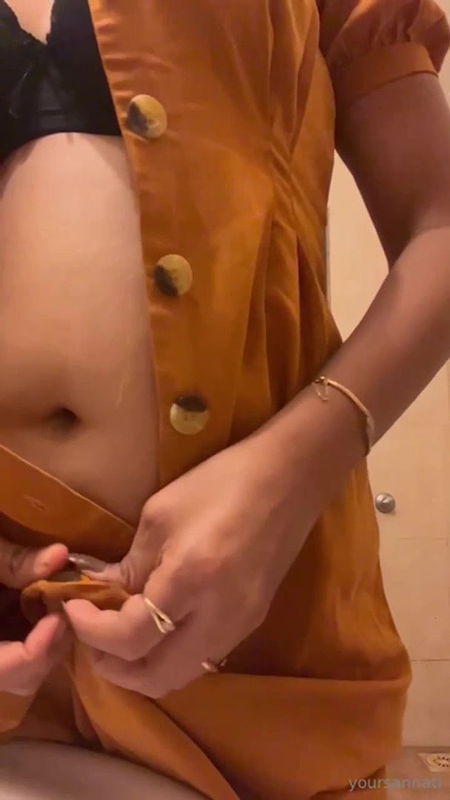 Insta Model Sannati Fingering Herself With Hindi Audio