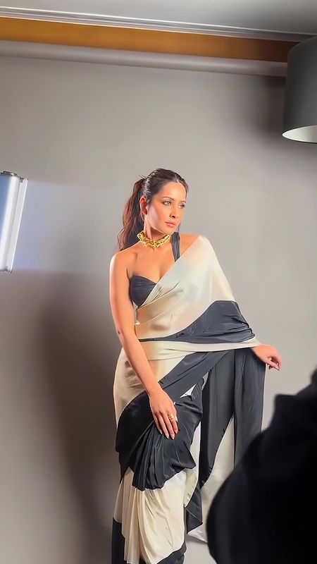 RAASHI TEMPTING BEAUTY SEXY IN OFF SHOULDER BLOUSE SAREE HQ VIDEO