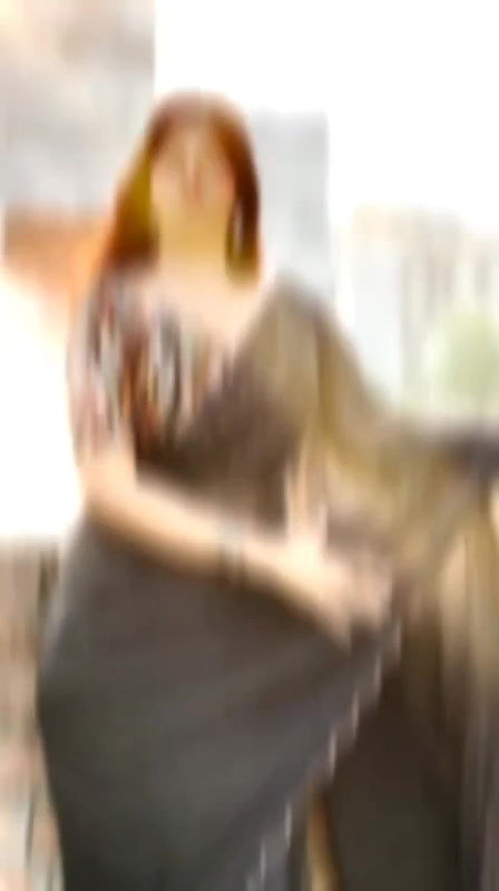 SEXY MODEL FIGURE BABE DESIRABLE LOOKS IN SAREE