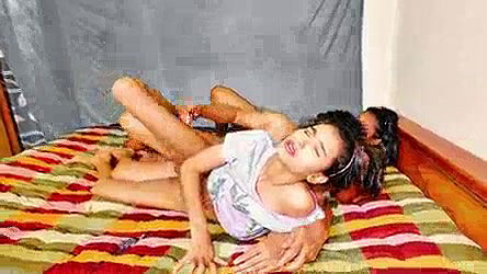 Big boobs milf and teen slut threesome