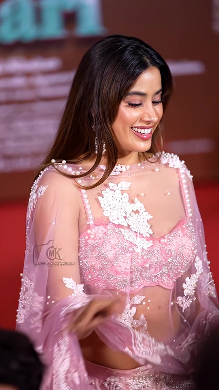 EVENT SSKTK PROMOTION FT JHANVI KAPOOR IRRESISTIBLE CUMWORTHY LOOKS EROTIC HQ 5 VIDEO6