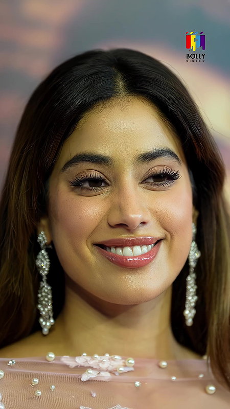 EVENT SSKTK PROMOTION FT JHANVI KAPOOR IRRESISTIBLE CUMWORTHY LOOKS EROTIC HQ 5 VIDEO10