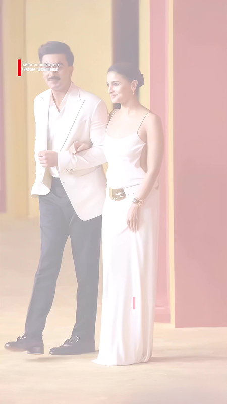 HYPNOTIC MILF ALIA MOMMY LUSTY SIDE CUT VIEW BACKLESS AND CUTE CLEVAGE TEASE HQ 4 VID2