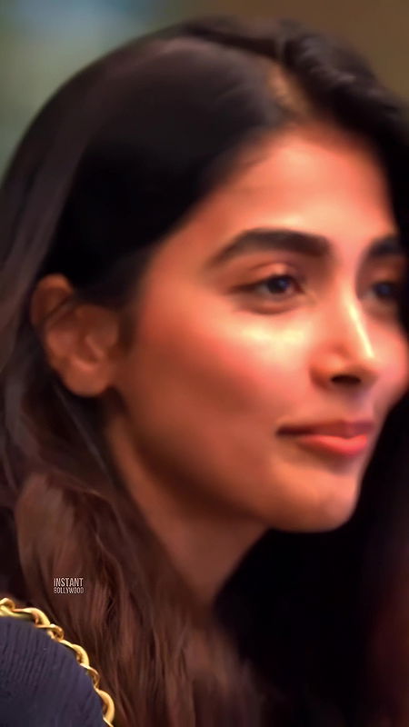 POOJA HEGDE CUMWORTHY BABE SEXY FACE CARD HQ VIDEO2
