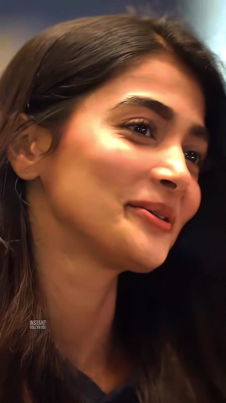 POOJA HEGDE CUMWORTHY BABE SEXY FACE CARD HQ VIDEO2