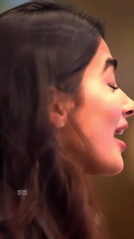 POOJA HEGDE CUMWORTHY BABE SEXY FACE CARD HQ VIDEO2