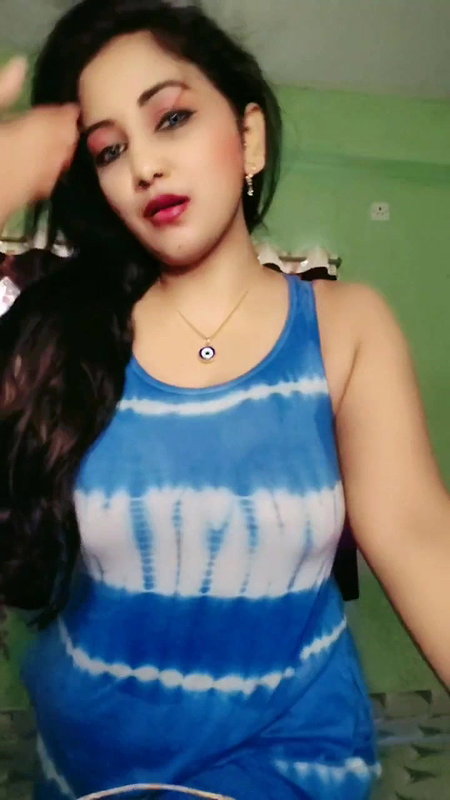Hot MILF Livestreaming Nude Lactating Tts and Showing Pussy and Armpits2