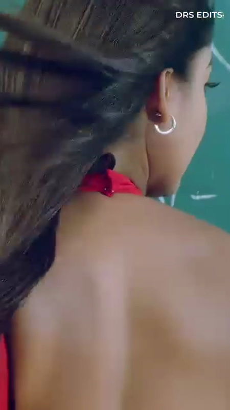 Nayanthara Hot Sexy Look In Red Saree2