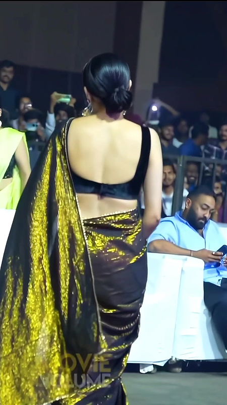 NEHA SHETTY IRRESISTIBLE BACKLESS IN SAREE CURVY TEASE HQ VIDEO2