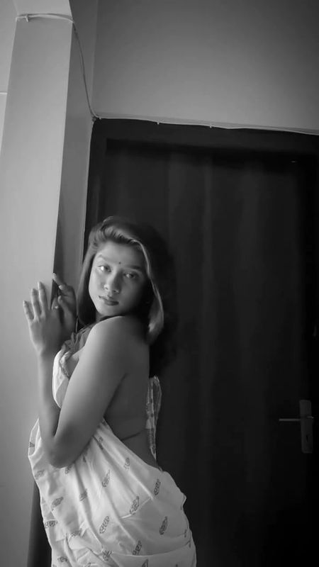 ANTARA WILD EROTIC BABE TOPLESS IN SAREE TEMPTING SHOOT2