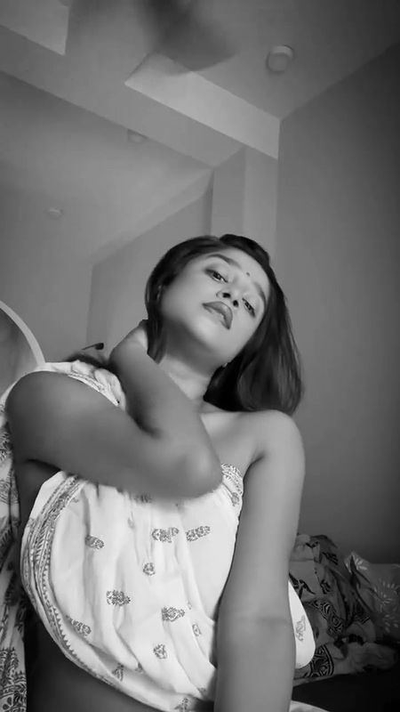 ANTARA WILD EROTIC BABE TOPLESS IN SAREE TEMPTING SHOOT2