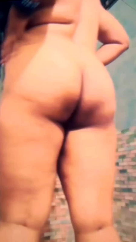 Fat ass desi teen showing nude2