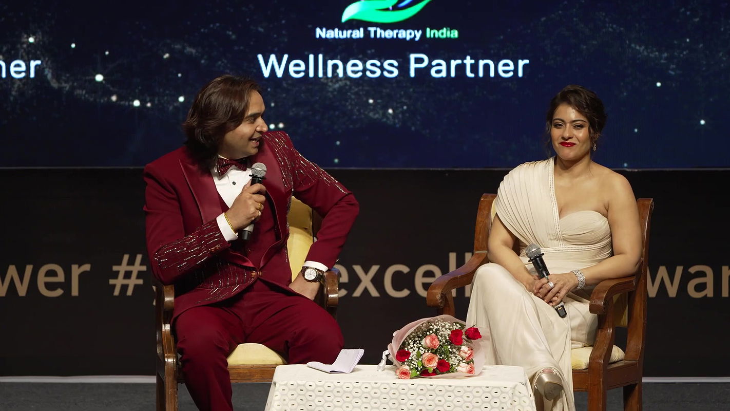 Milf Kajol Milk Tanker Boobs Exposure & Cleavage Seduction Show-1080P2