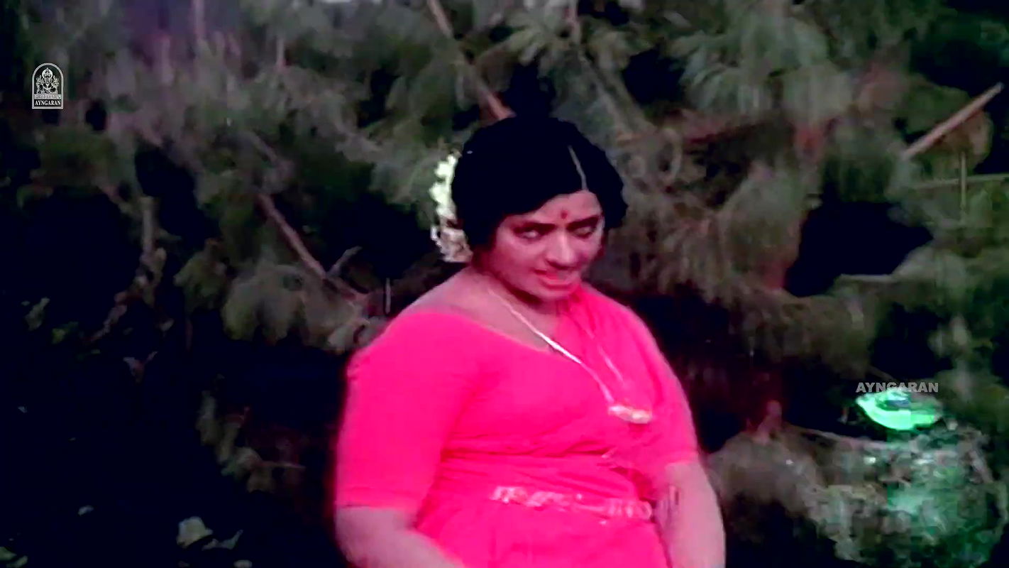 MILF KR Vijaya hot saree song – Side Hip show, Expressions2