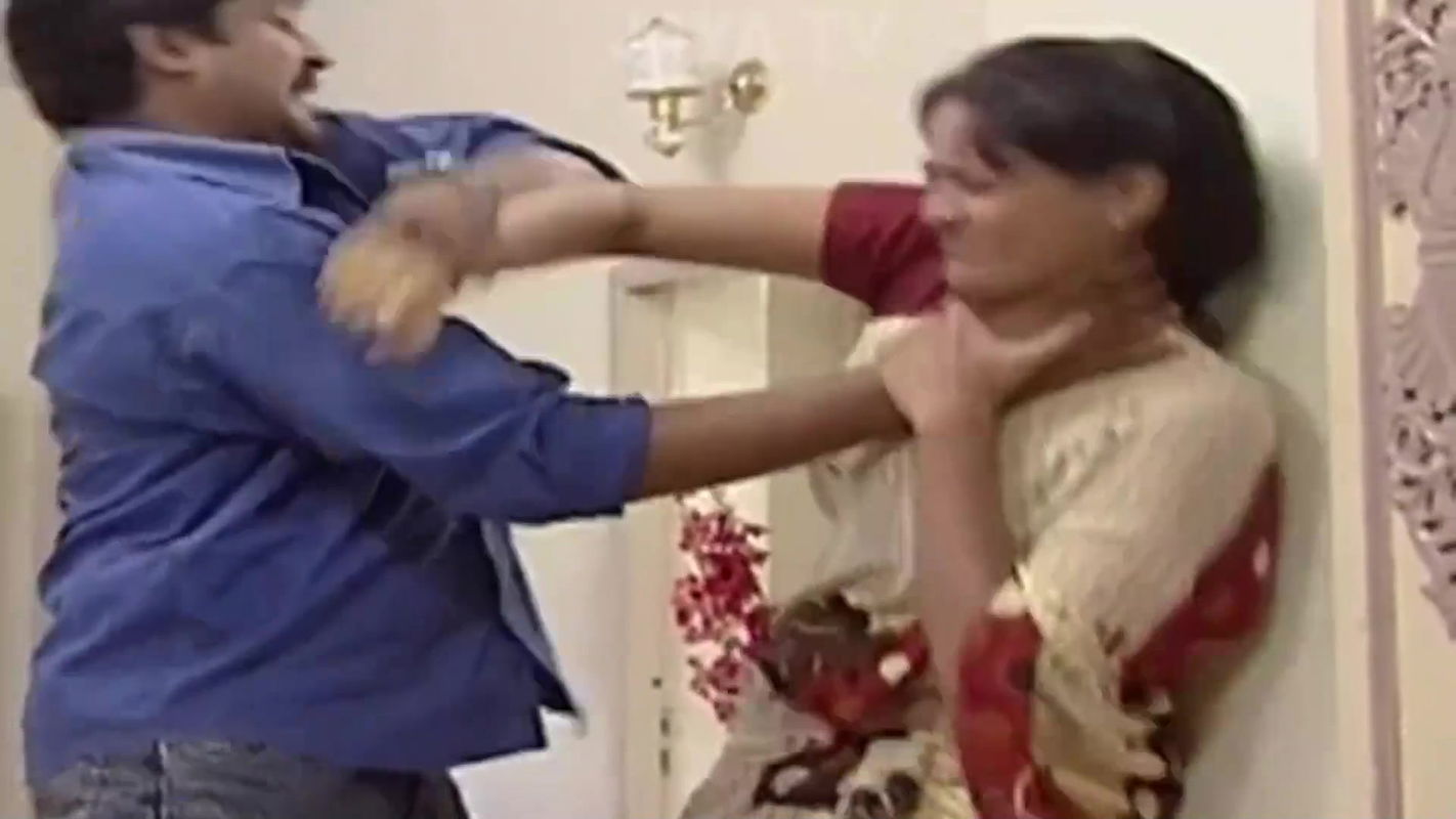 Ranjitha sexy wide navel slips in saree2