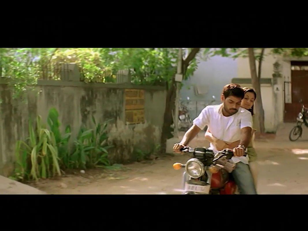 Sindhu Tolani Hot Scenes Compilation-Pandhyam (2008)2