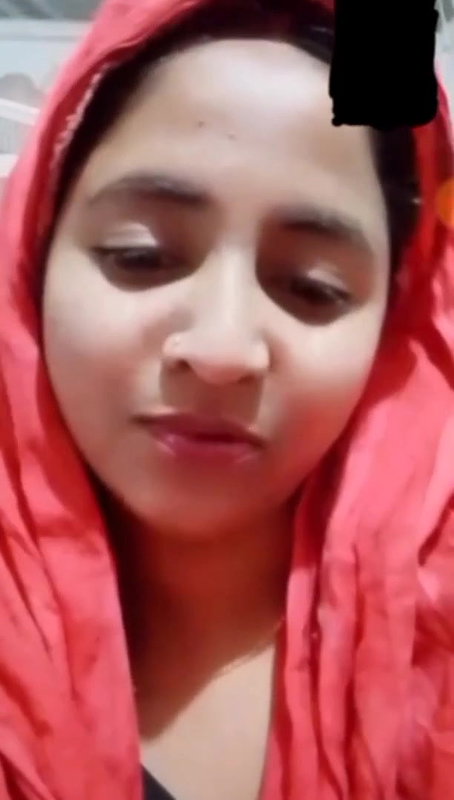 Hot bhabi show cute boobs2