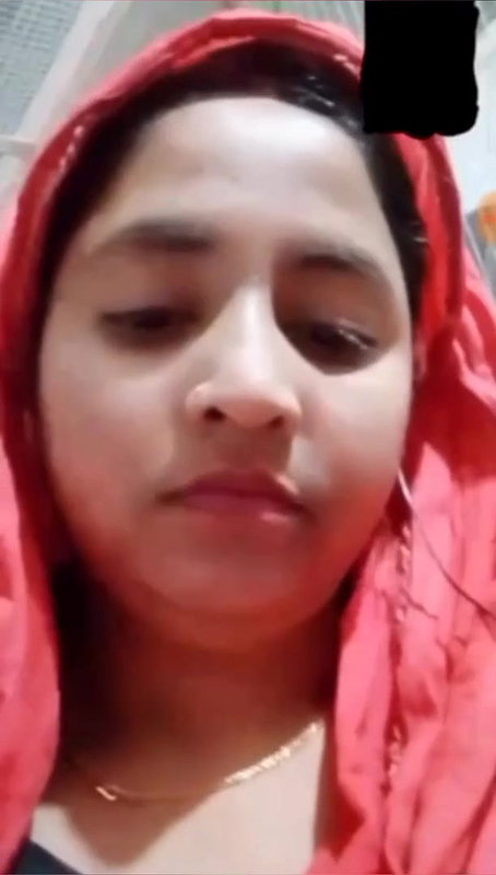 Hot bhabi show cute boobs2