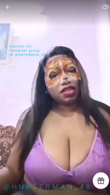 Richa Bhabhi Nude Tango Live2