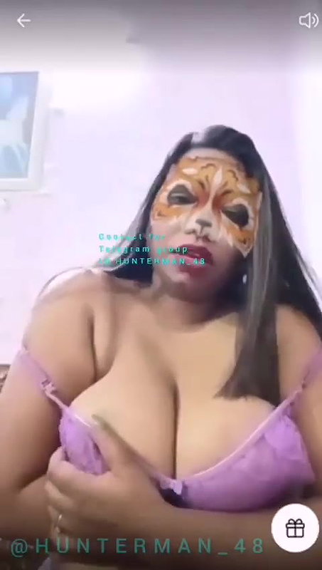 Richa Bhabhi Nude Tango Live2