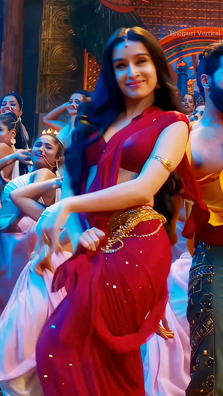 Shraddha Kapoor erotic red hot cleavage deep navel show ass shaking UHD Video2