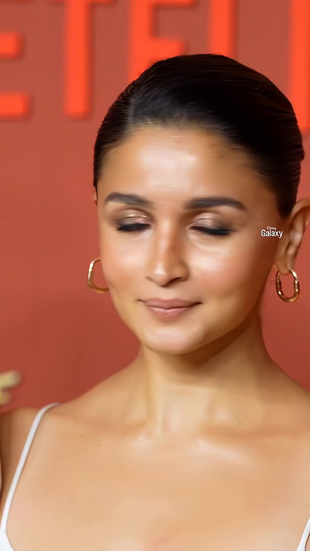 HYPNOTIC MILF ALIA MOMMY LUSTY SIDE CUT VIEW BACKLESS AND CUTE CLEVAGE TEASE HQ 4 VID 6