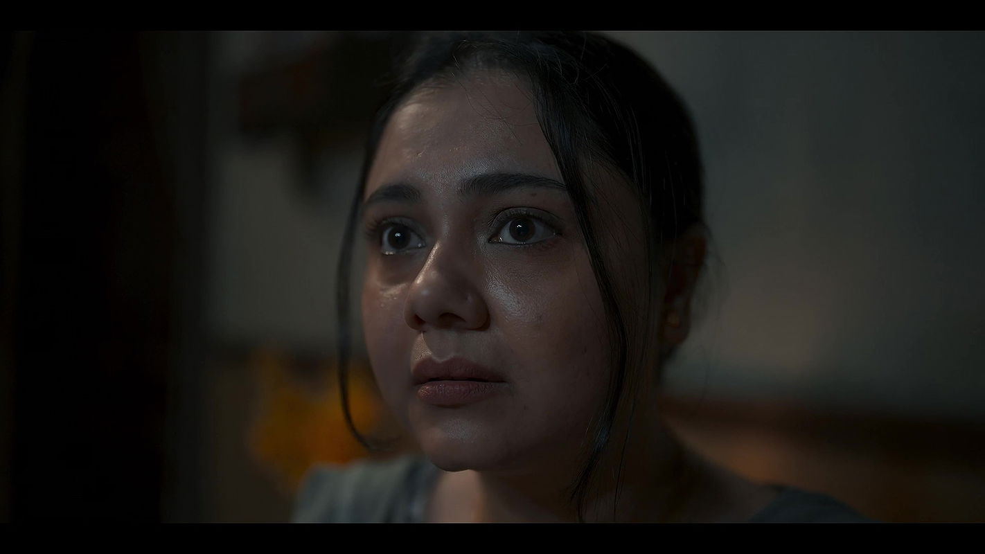 MILF Kajol Horny LipLock Big Busty Milk Tanker Boobs Exposing Cleavage-Trial S2-4K 2