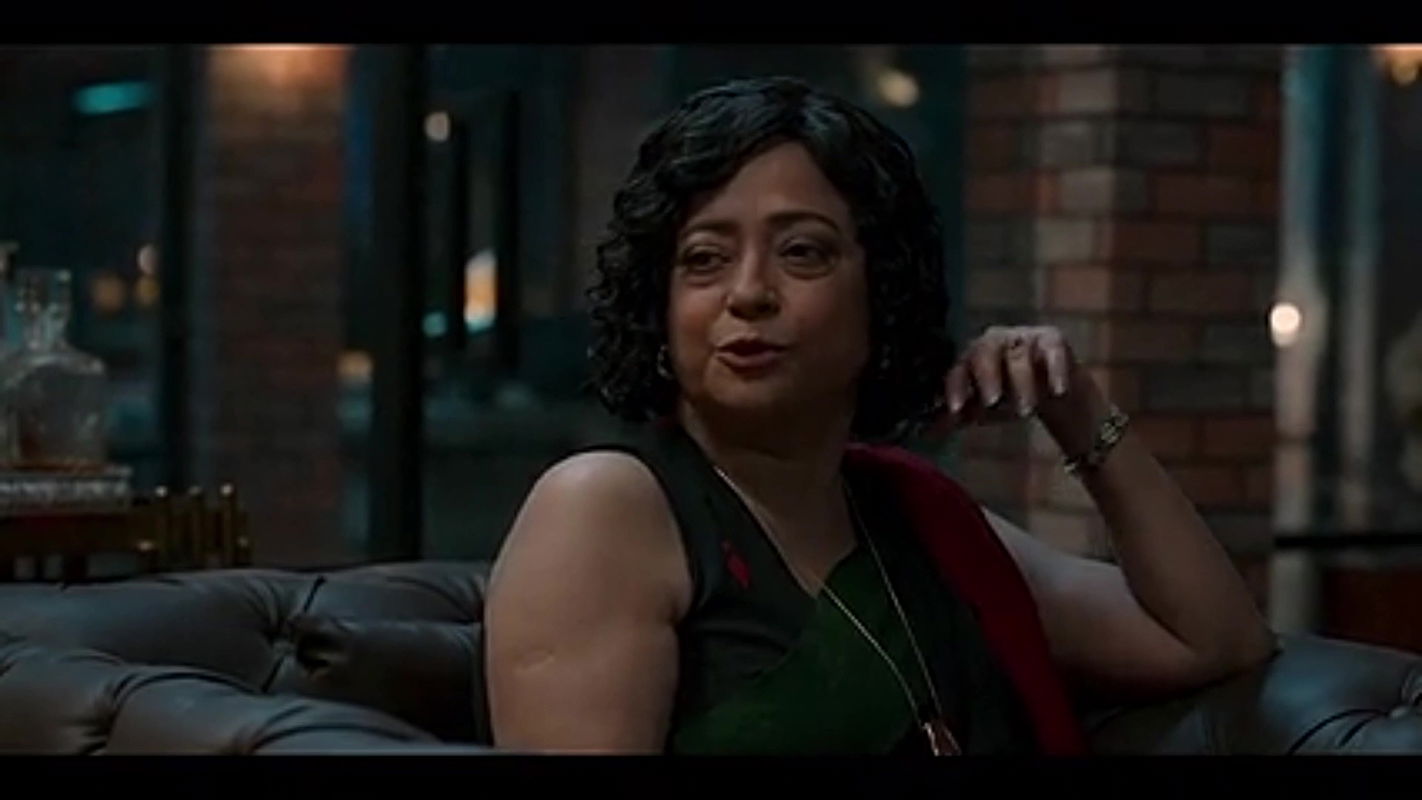 MILF Kajol Horny LipLock Big Busty Milk Tanker Boobs Exposing Cleavage-Trial S2-4K 2