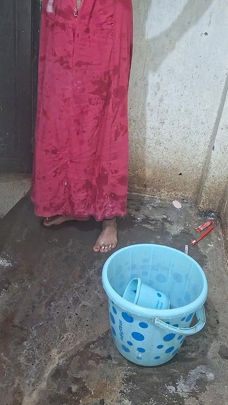 Big Boobs Mature Wife Full Nude Bathing in Washroom 2