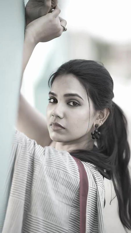 Serial Actress Shatiga sexy hip body expose in saree very hot photoshoot 2