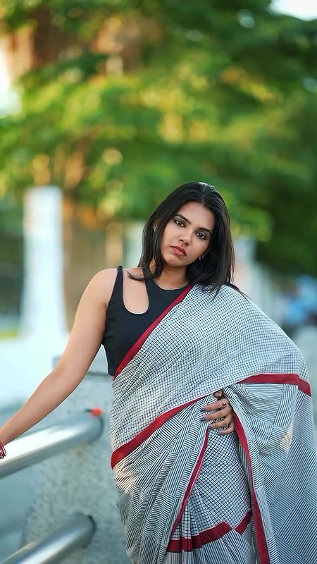 Serial Actress Shatiga sexy hip body expose in saree very hot photoshoot 2