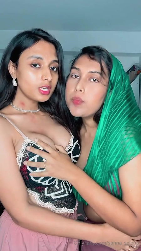 Famous influencer Sannati and Selena SEXY ONLYFANS VIDEO COLLECTION 2