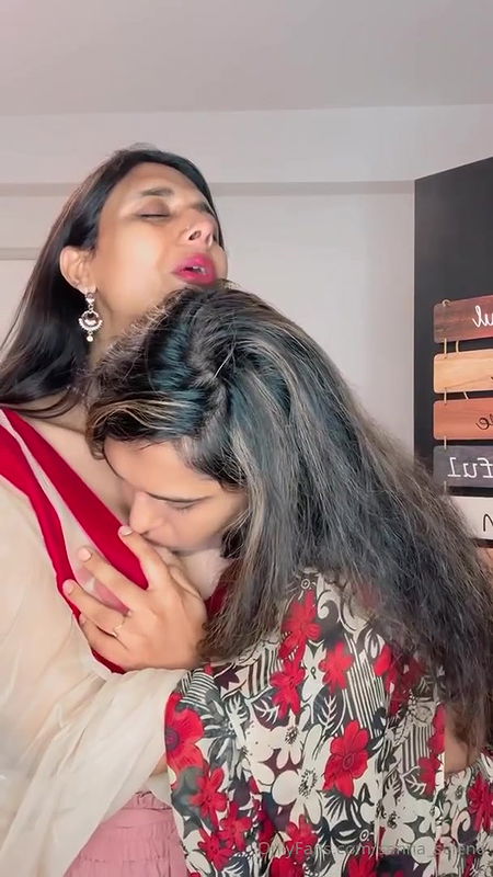 Famous influencer Sannati and Selena SEXY ONLYFANS VIDEO COLLECTION 4