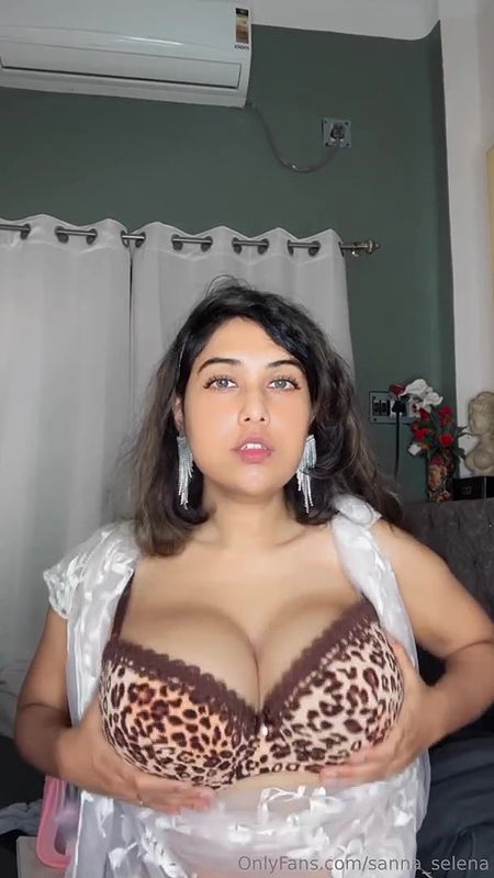 Famous influencer Sannati and Selena SEXY ONLYFANS VIDEO COLLECTION 18