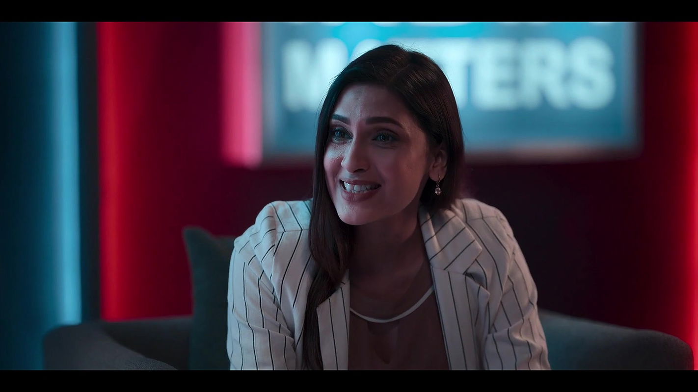 MILF Kajol Horny LipLock Big Busty Milk Tanker Boobs Exposing Cleavage-Trial S2-4K 4