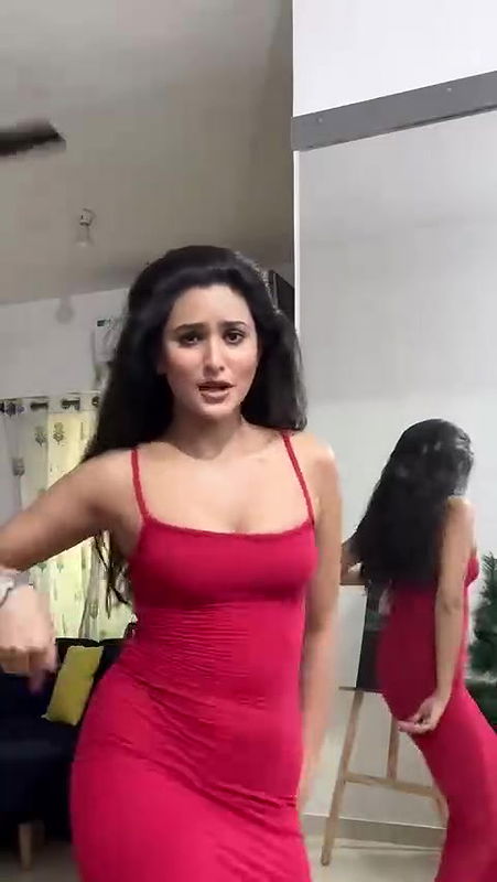SANCHI RAI RED HOT SIZZLING BABE CUTE CLEAVAGE TEASE 2
