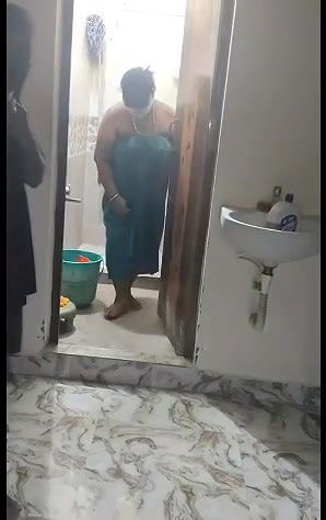 Two Thievs Caught Bathing Tamil Aunty and Fucked 2
