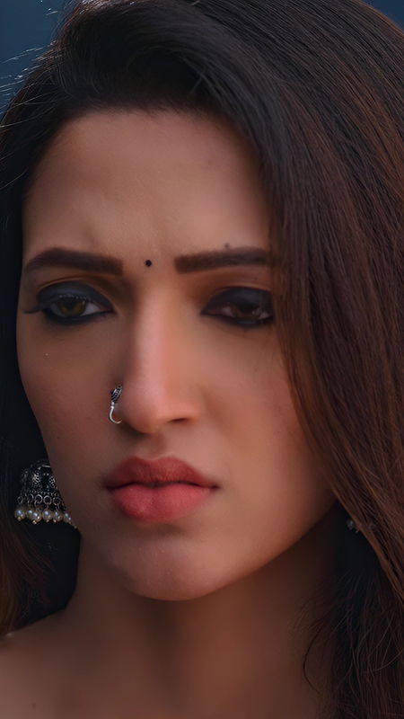 NEHA SHETTY IRRESISTIBLE SEDUCTIVE WAIST TEASE IN SAREE HQ VIDEO