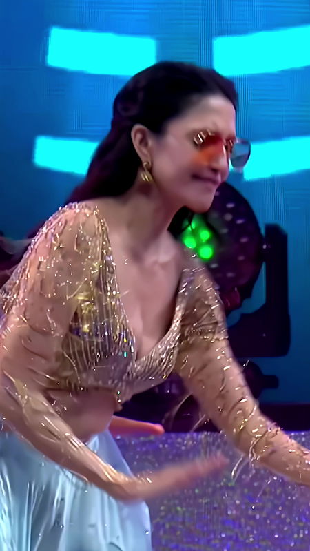 NEHA SHETTY POPPING BOOBS CLEAVAGE VIEW UUFFF AT EVENT HQ VIDEO