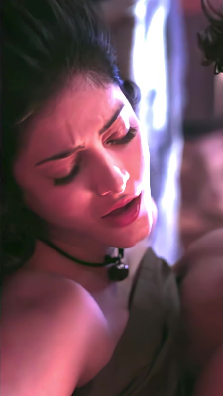 SHRUTI HASSAN EXOTIC EXPRESSION GETTING PLEASURE HQ VIDEO