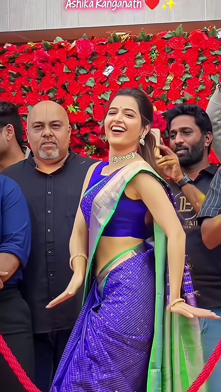 ASHIKA RANGANATH SHAKING HER SEXY WAIST IN SAREE HQ VIDEO